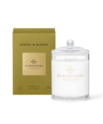 kyoto-in-bloom-380g-candle-buds-2-bouquets-gold-coast-florist