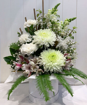 white-whisper-buds-2-bouquets-coomera-florist-gold-coast